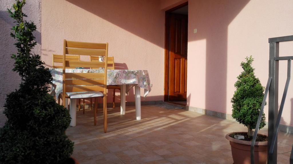 Apartment Vrulje Gornji Karin Exterior photo