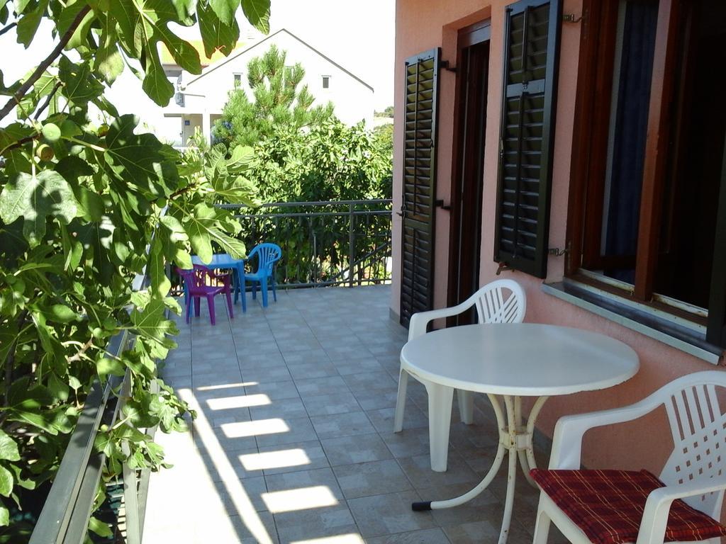 Apartment Vrulje Gornji Karin Exterior photo